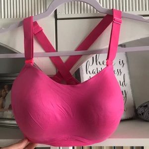 The Ultimate Sports Bra by Victoria’s Secret 32DDD